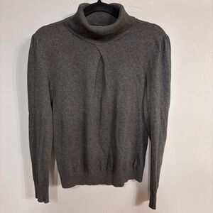 Michael Kors Gray Turtleneck Sweater w Front Pleat - Sz M GUC